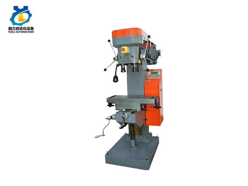 Compétences et méthodes de taraudage de la machine à tarauder cnc