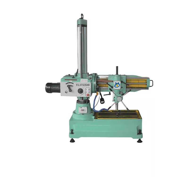 Machine de forage radial universelle